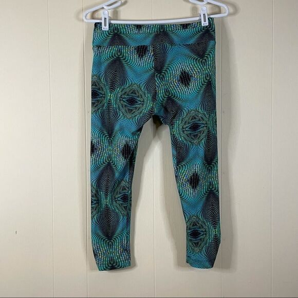 Koral Abstract Geometric Print Cropped Leggings - Picture 4 of 5